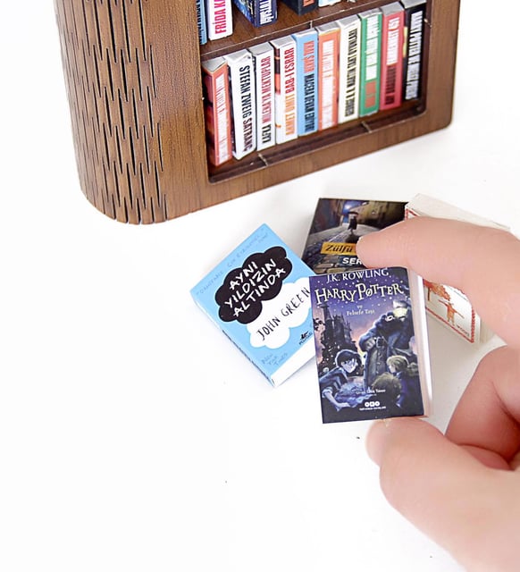 Küçük Koukulu Kitap